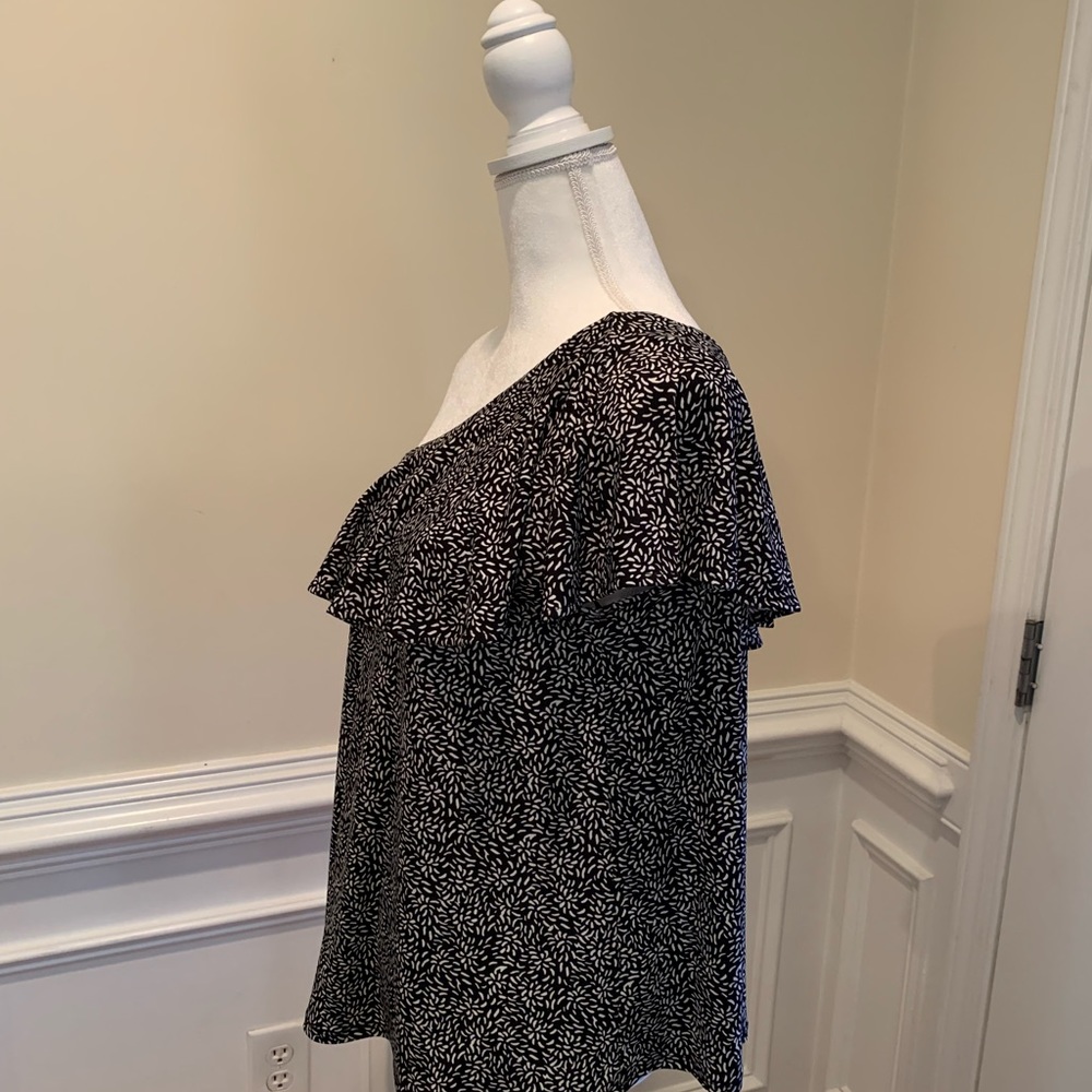 One Shoulder Top - Picture 2 of 5